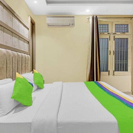 Itsy Hotels Amrita Raghunath Bazaar Jammu Exterior photo